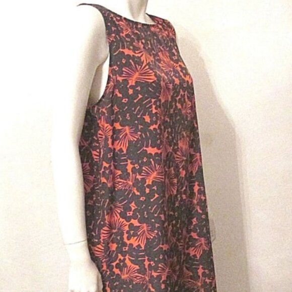Caslon Floral Sleeveless Shift Dress - Picture 8 of 16